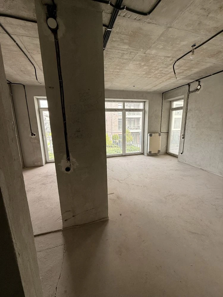 Sale of a 2-room studio apartment 67.5 from owners in Vil