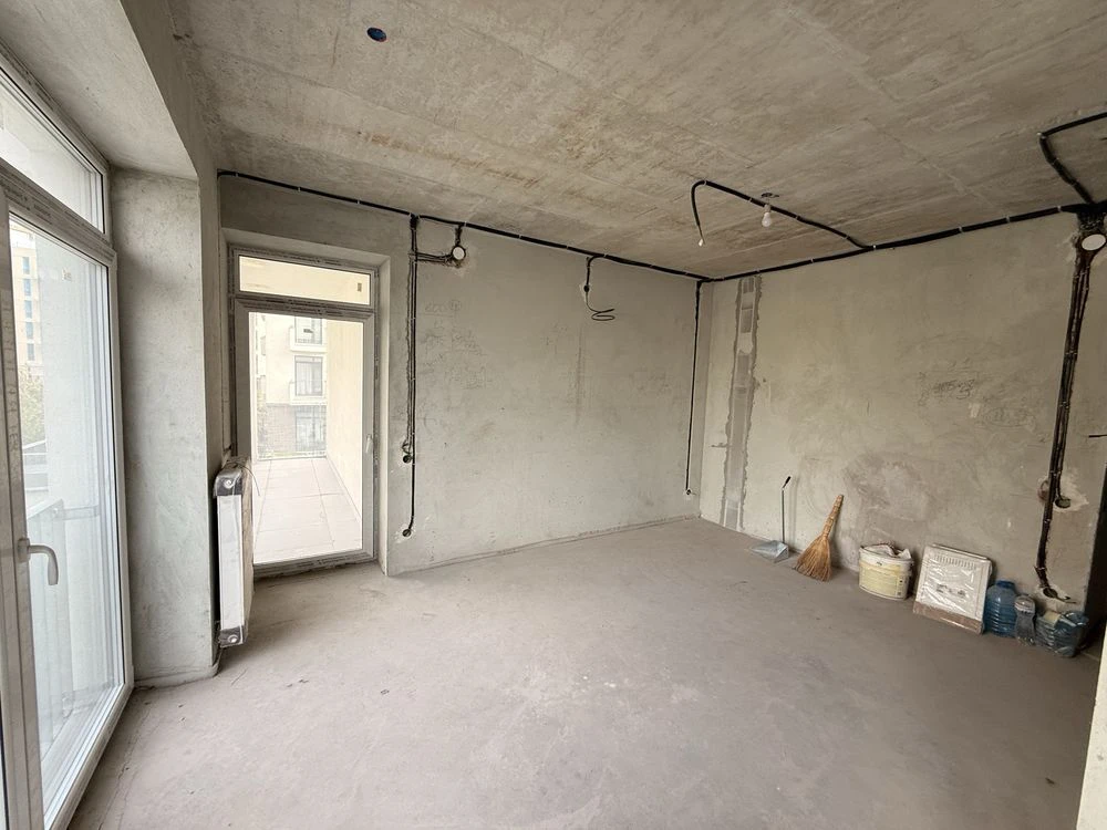 Sale of a 2-room studio apartment 67.5 from owners in Vil