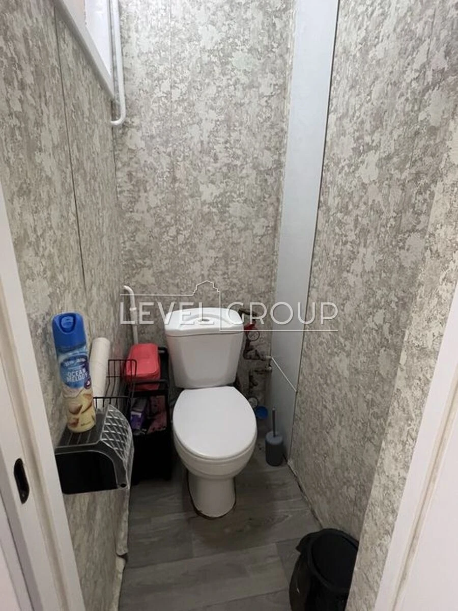 Продается 3-комнатная квартира общей площадью 64 м²