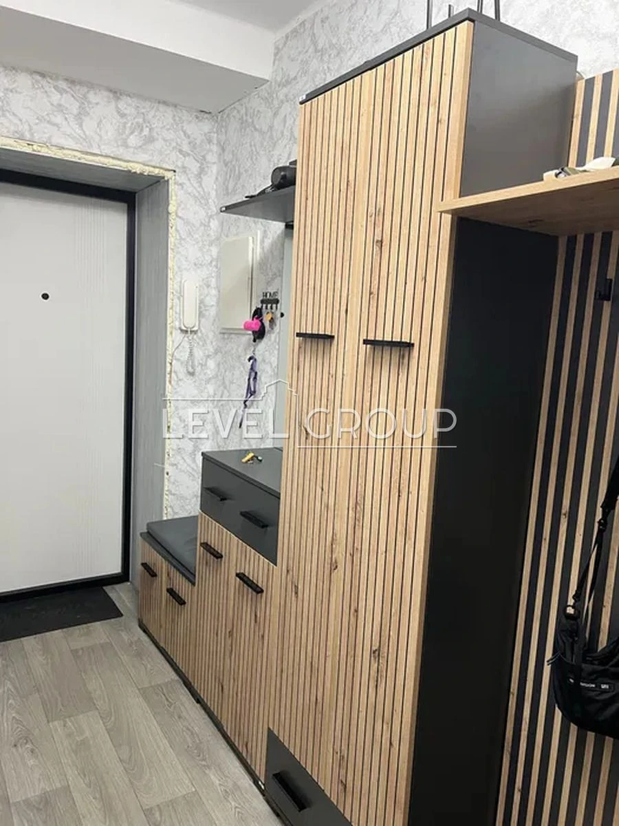 Продается 3-комнатная квартира общей площадью 64 м²