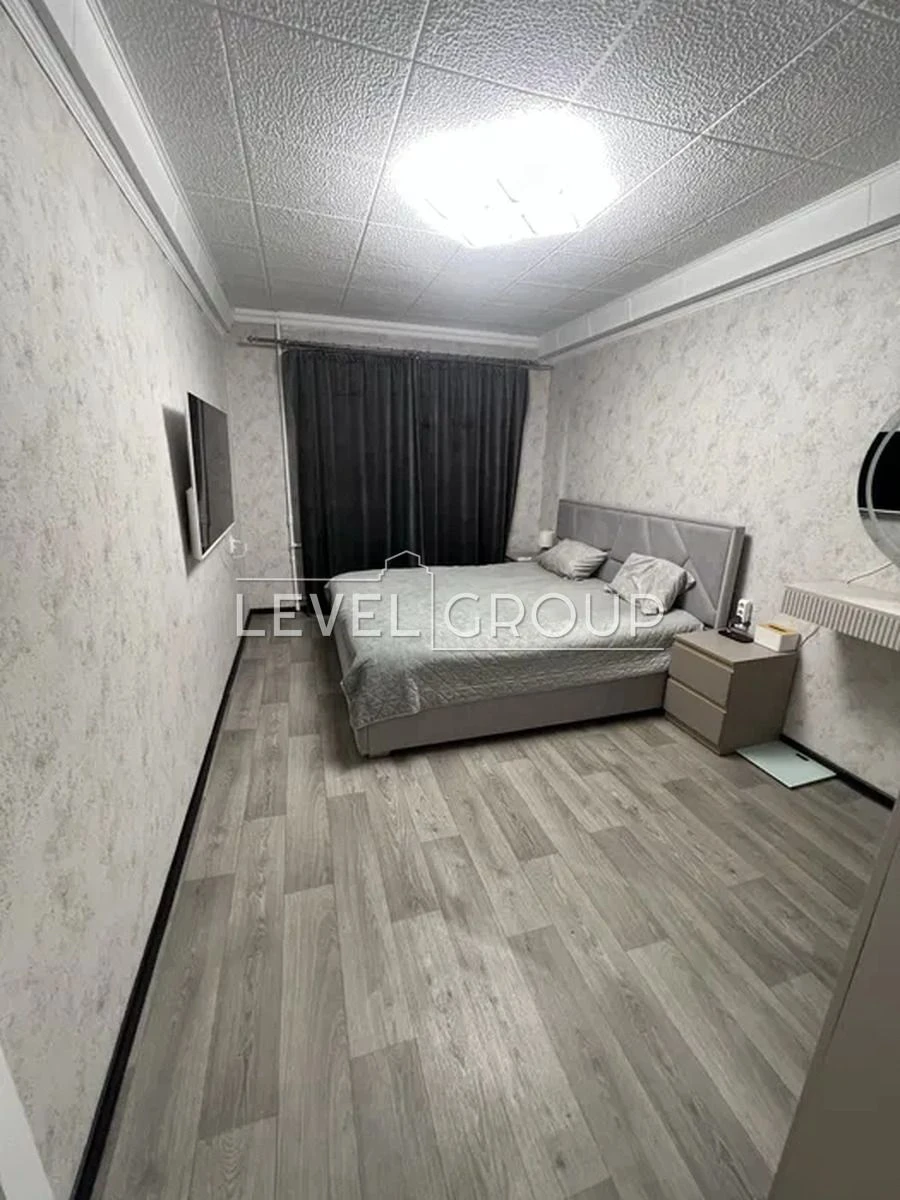Продается 3-комнатная квартира общей площадью 64 м²