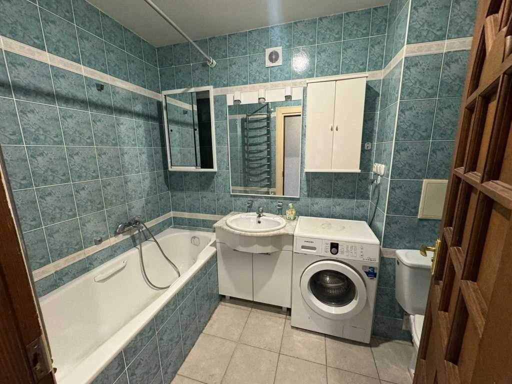 Rent a 3-bedroom apartment, 80 m², Herzen Street, 18/20