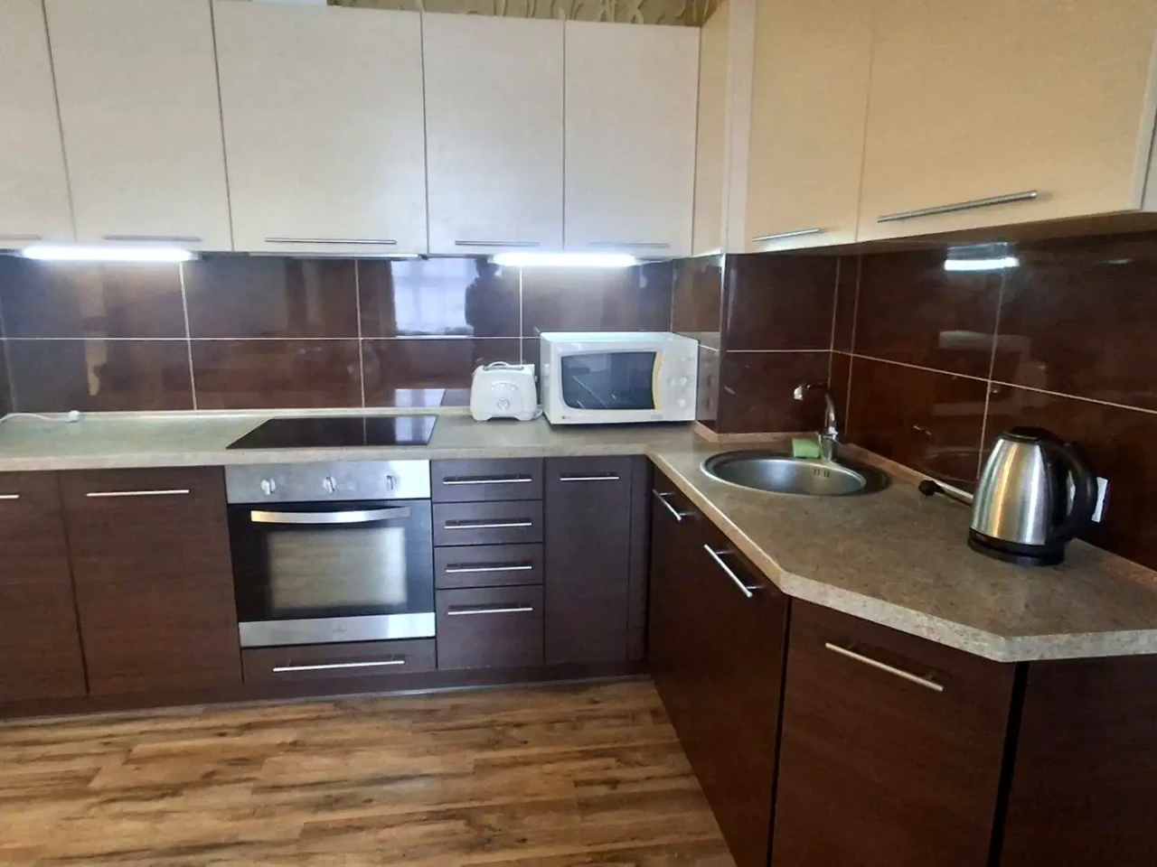 Оренда квартири 2 кімнат, 54 м² на 25-му поверсі.