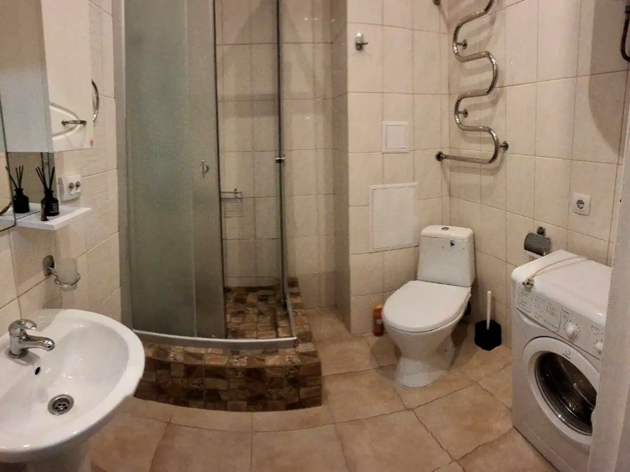 Оренда квартири 2 кімнат, 54 м² на 25-му поверсі.