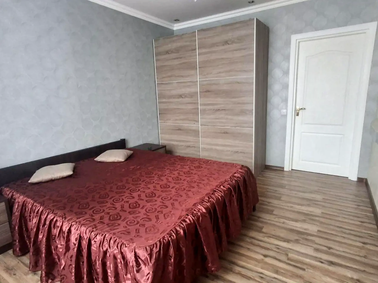Оренда квартири 2 кімнат, 54 м² на 25-му поверсі.