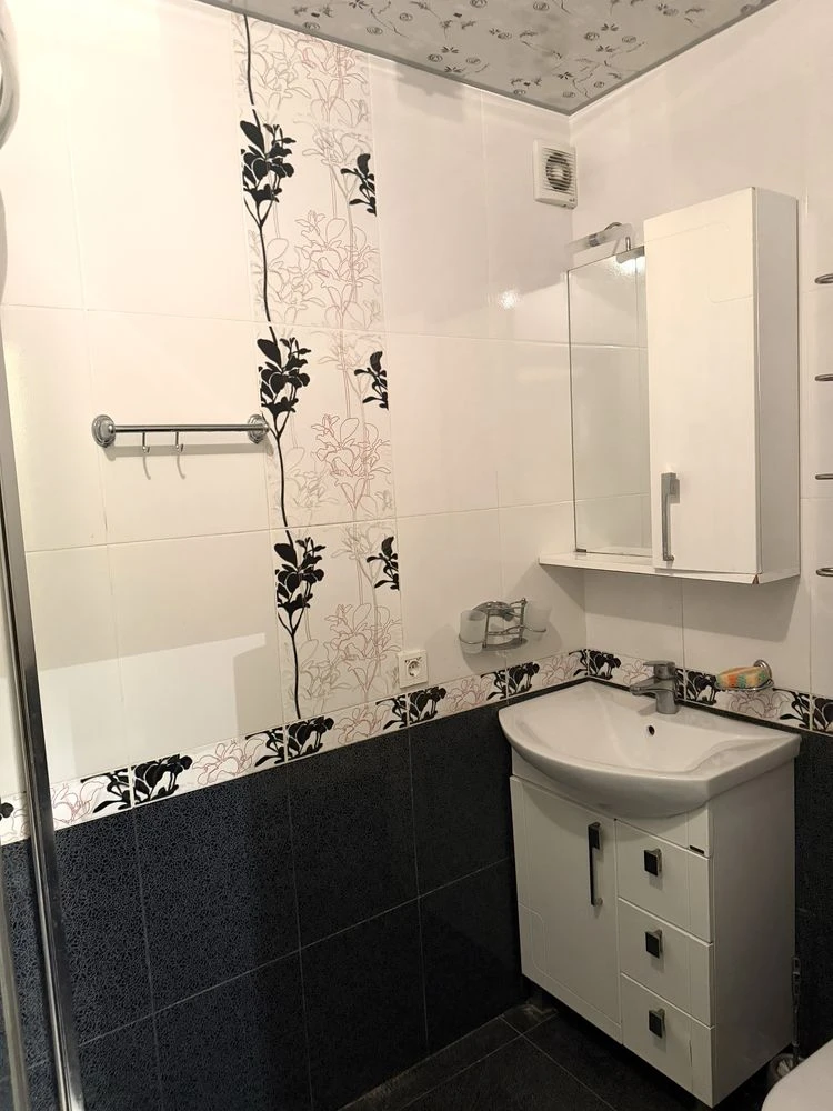 For Sale: 2-Bedroom Apartment from Owner