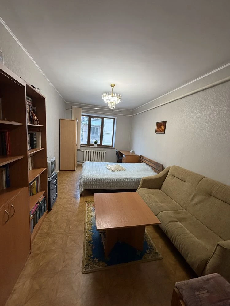 Дом в городе, локация - центр Таирово, 5.5 соток