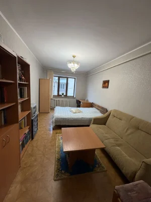 Дом в городе, локация - центр Таирово, 5.5 соток