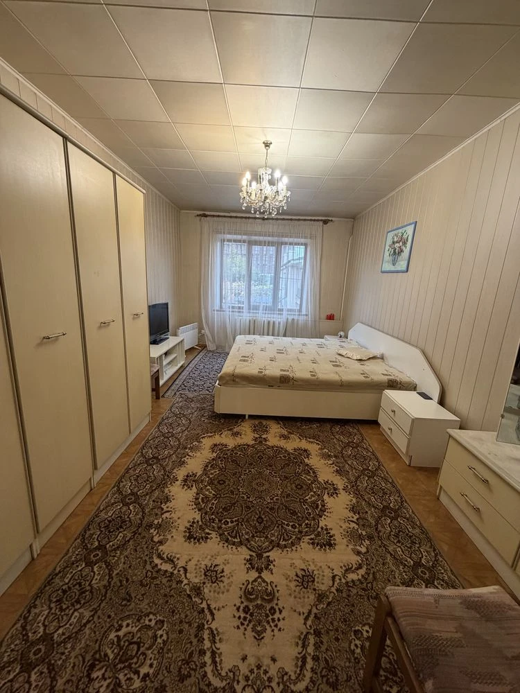 Дом в городе, локация - центр Таирово, 5.5 соток
