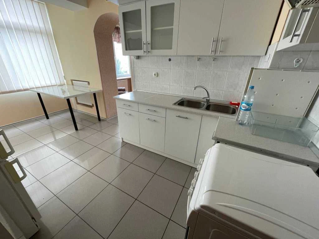 Сдается 3-комнатная квартира 80 м², ул. Герцена, 18/20