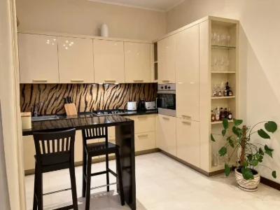 Сдается 3-комнатная квартира 90 м², улица Ольсии Гончара, 37А