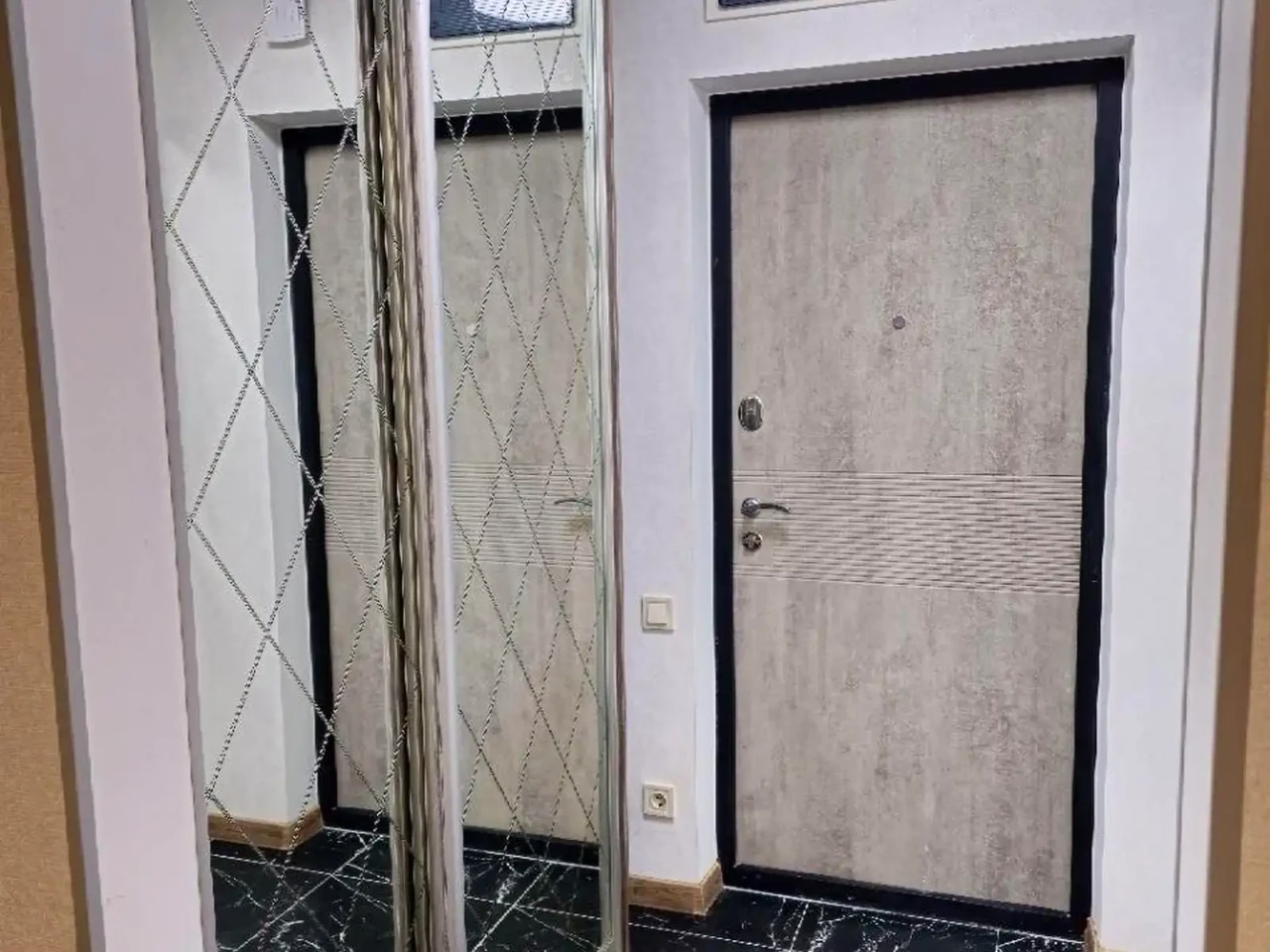 Rent 1-bedroom apartment 32 m² on the 23rd/29th floor.
