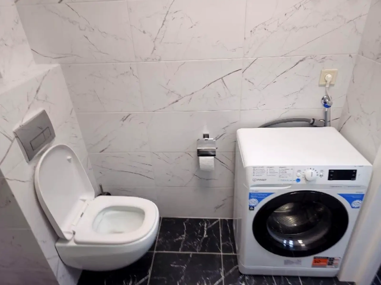 Rent 1-bedroom apartment 32 m² on the 23rd/29th floor.