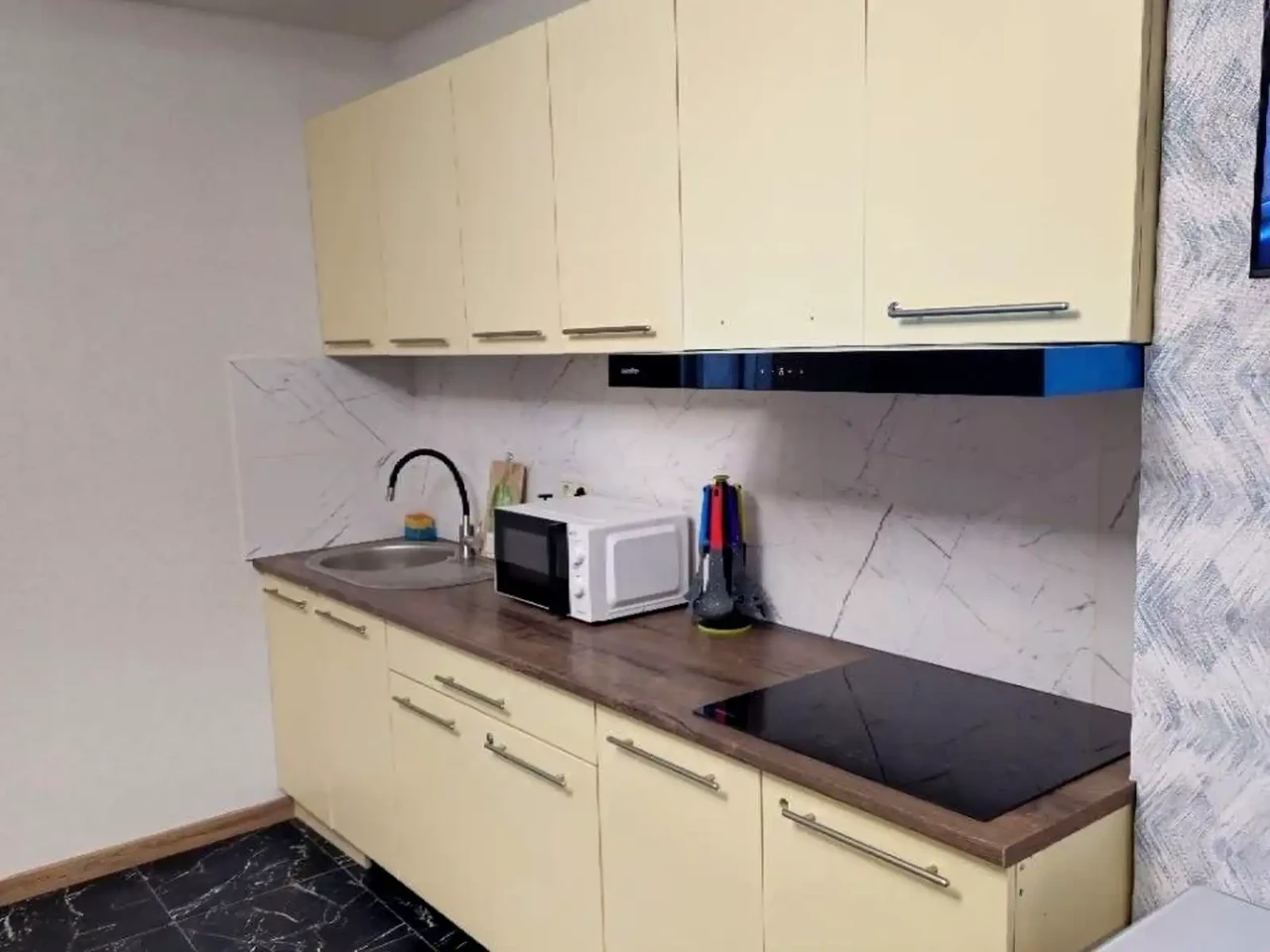 Rent 1-bedroom apartment 32 m² on the 23rd/29th floor.