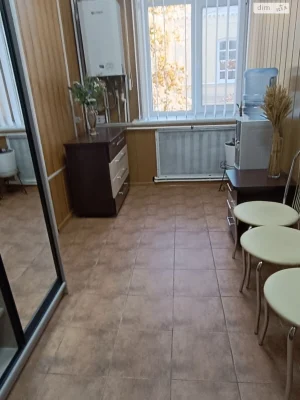 Long-Term Rental of Room in the Center