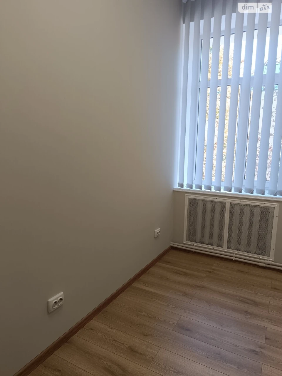 Long-Term Rental of Room in the Center