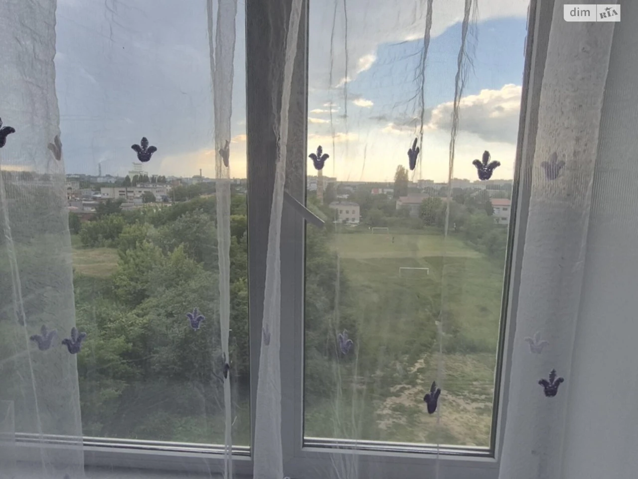 Long-Term Rent: Room in a Property