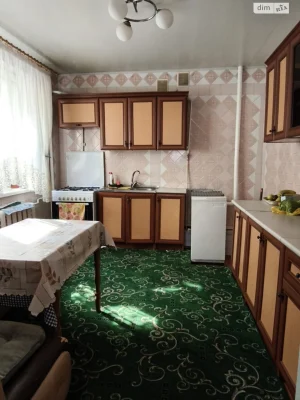 Довгострокова оренда кімнати в Сабарові