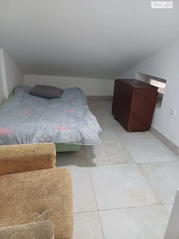 Long-Term Rental Room Near the Property