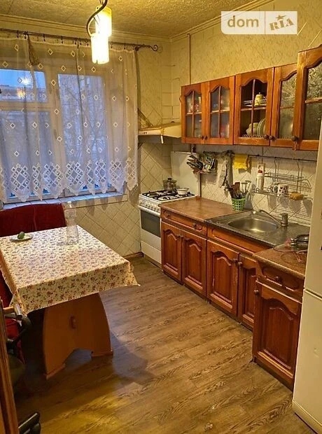 Здам в оренду кімнату на вул. Героїв Дніпра 7 довгостроково
