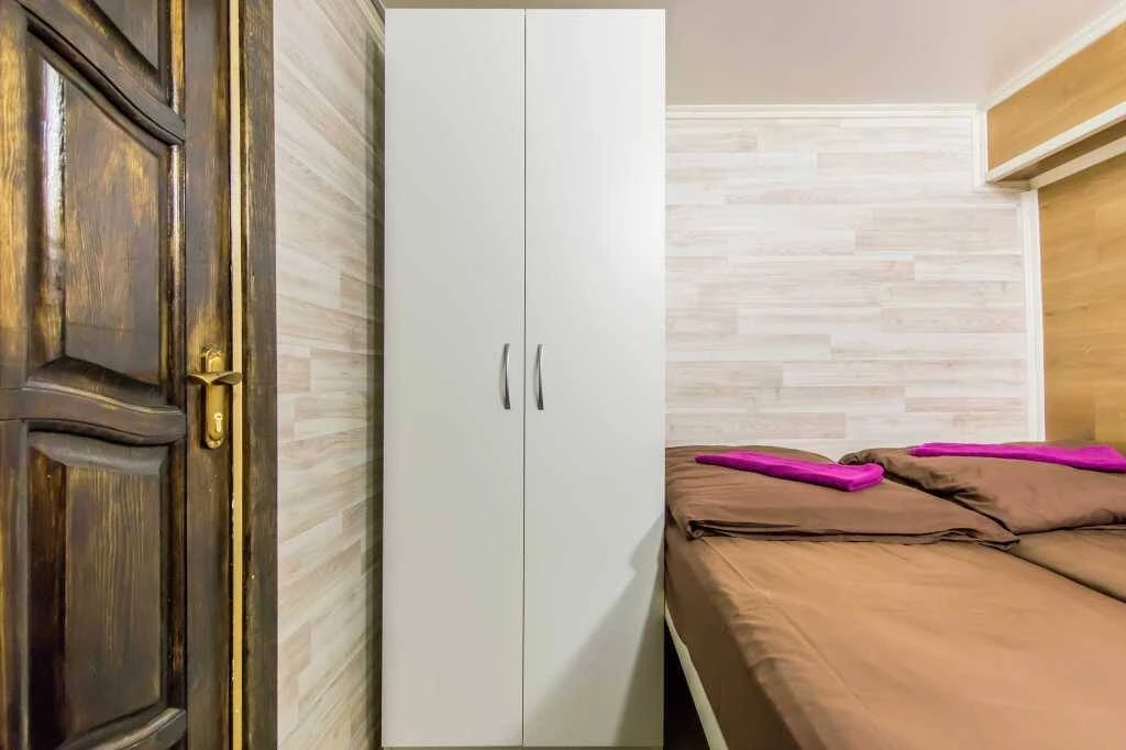Rent a room for a long term in Kyiv, Desniansky, Viskozna Street