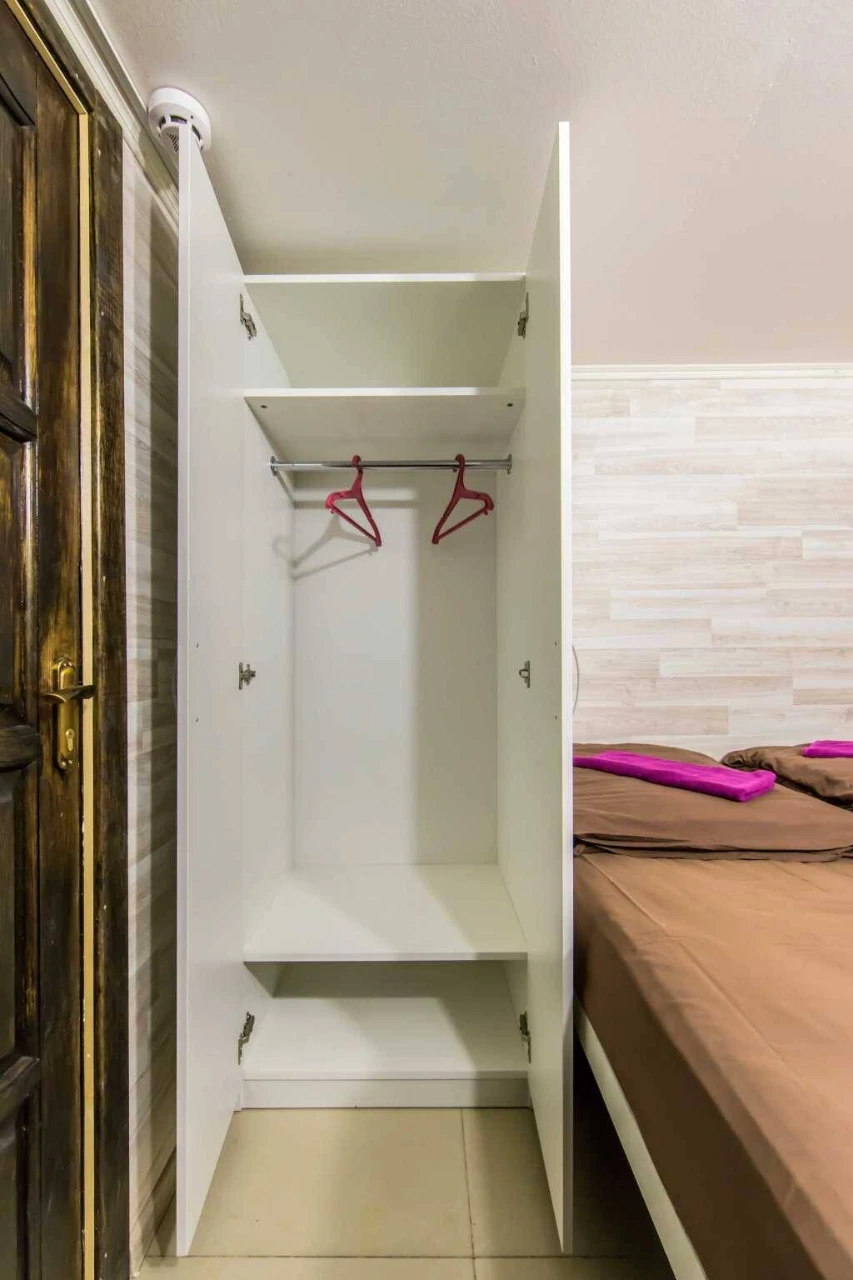 Rent a room for a long term in Kyiv, Desniansky, Viskozna Street