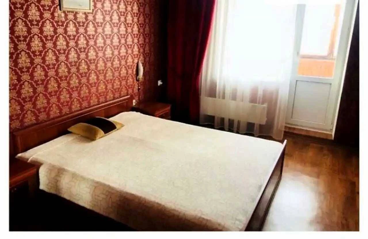 Сдается на длительный срок комната в Киеве, Соломенский район, Петра Заломова, 2
