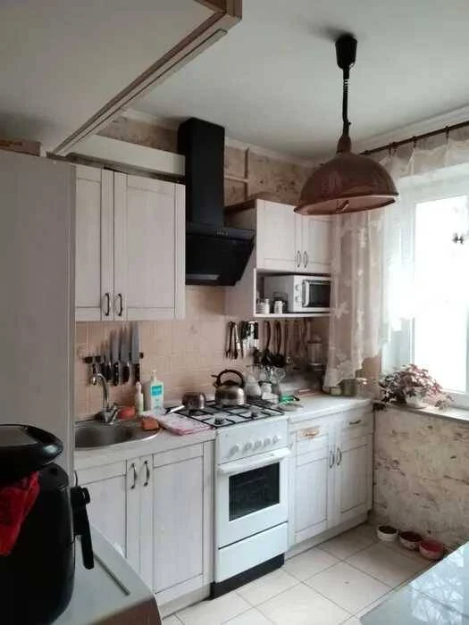 Сдается на длительный срок комната, Киев, Святошинский район, улица Зодчих, 30