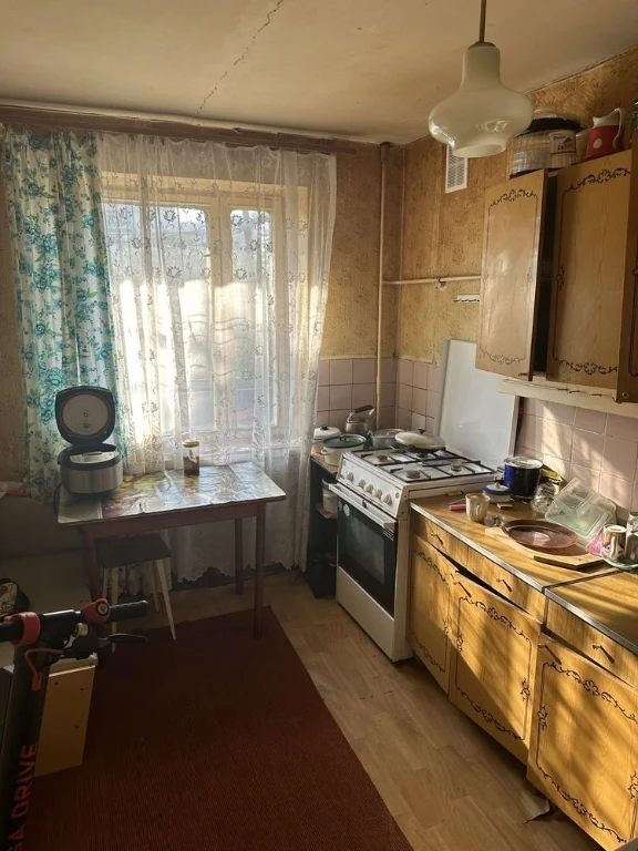 Сдам 1 комнату в 3-х комнатной квартири, метро Шулявська