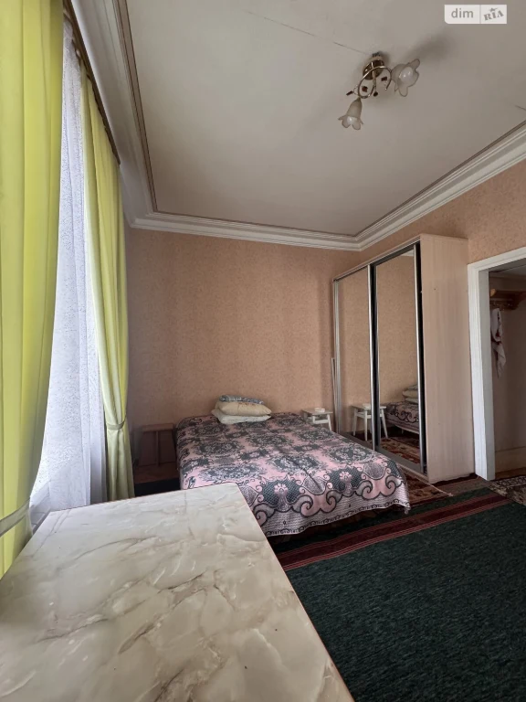 Довгострокова Оренда Кімнати в Квартирі, 3-кімнатній