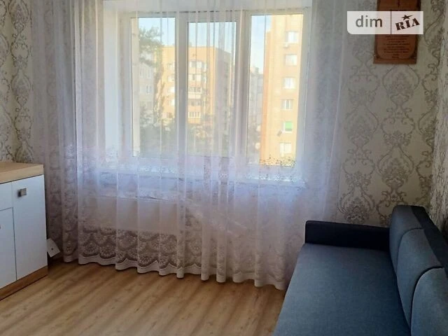 Сдается комната на ул. Игоря Юхновского 28 в долгосрочной перспективе