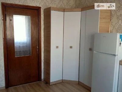 Сдается комната на ул. Игоря Юхновского 28 в долгосрочной перспективе