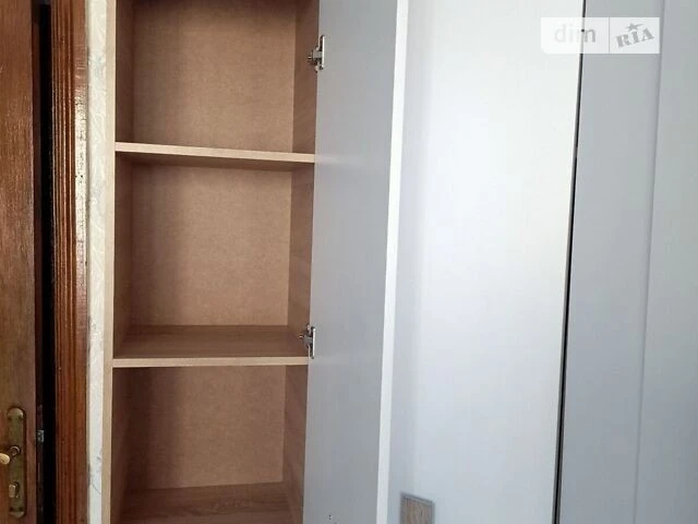 Сдается комната на ул. Игоря Юхновского 28 в долгосрочной перспективе