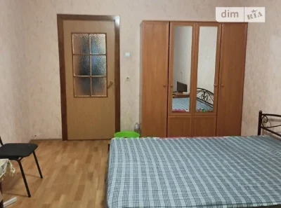 Здам в оренду кімнату на вул. Олени Пчілки 2Б довгостроково