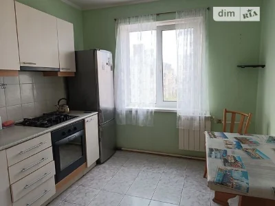 Здам в оренду кімнату на вул. Микільсько-Слобідська 6/2 довг