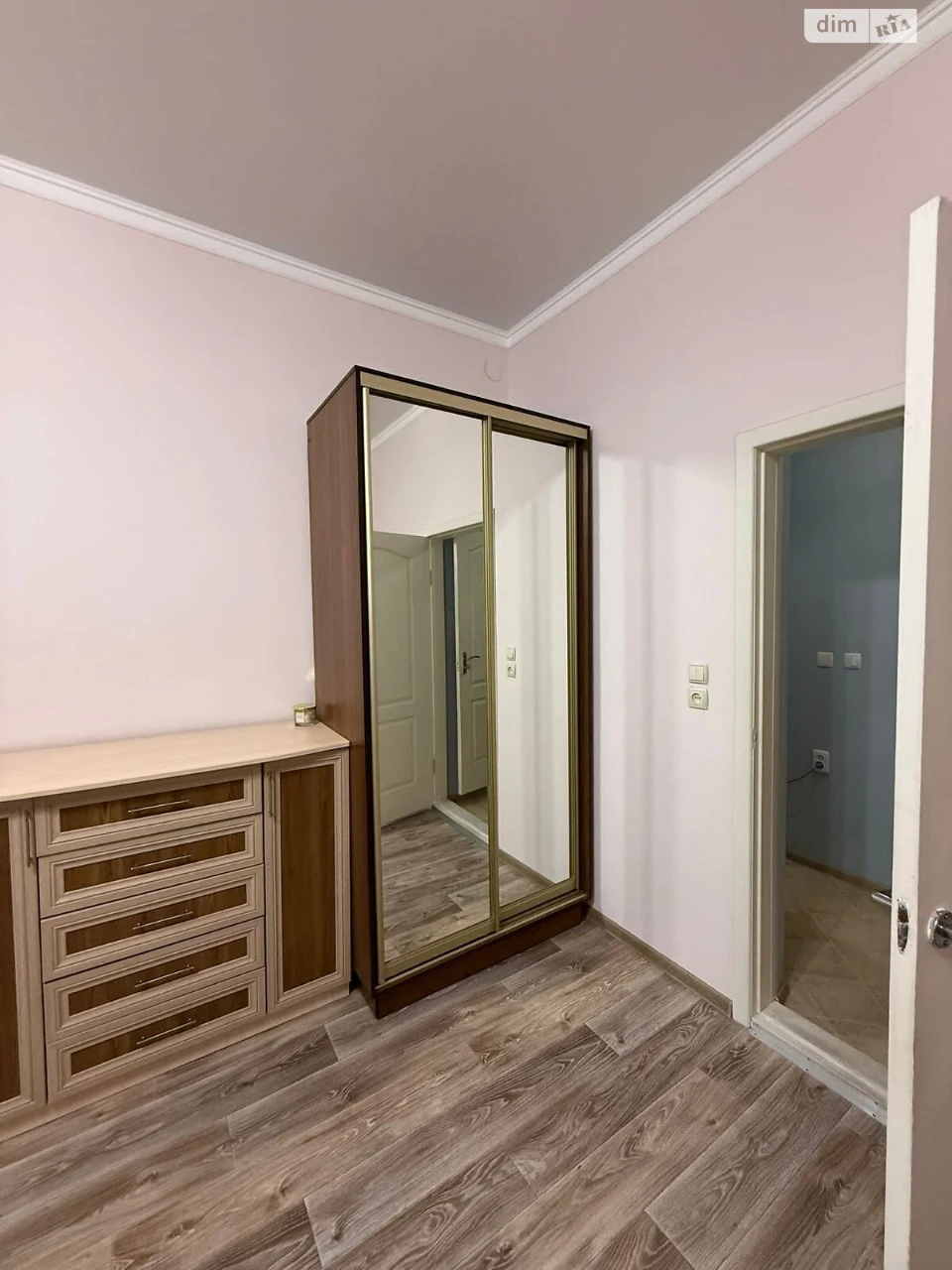 Room for sale Primorsky