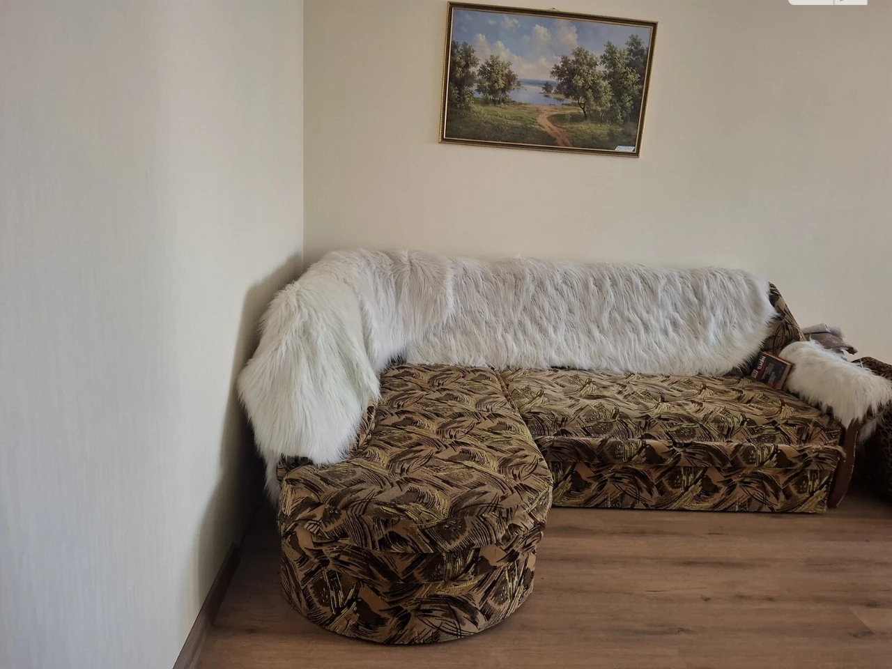 Long-Term Rental - Three Broke Room
