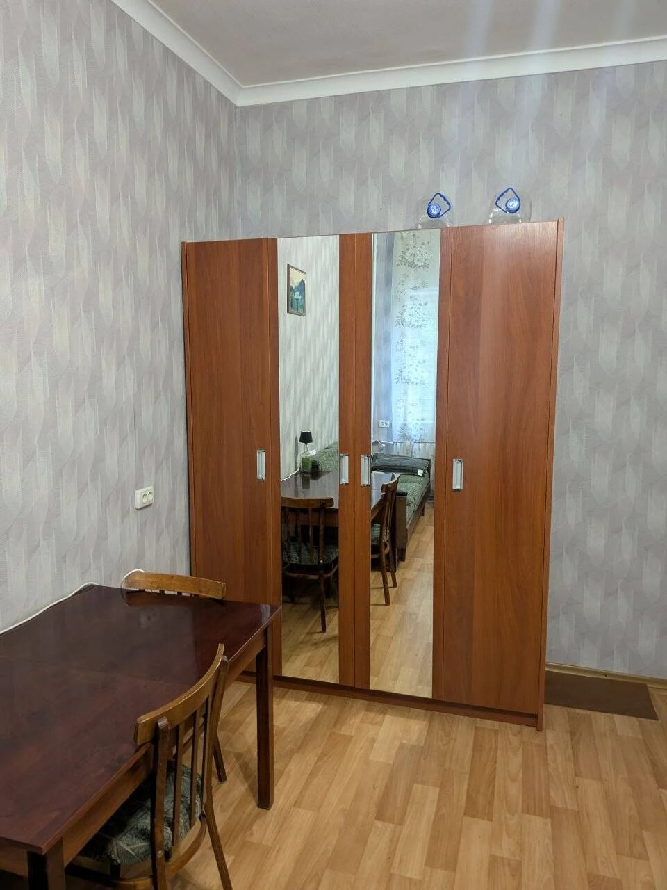 Сдам комнату для мужчины рядом с м. Лукьяновская и м. КПИ