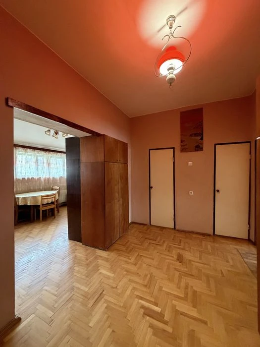 Продаж 3-х кімнатної квартири.