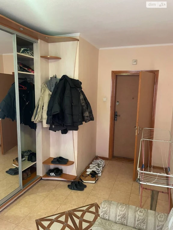 Довгострокова Оренда Кімнати у Вишгородському Масиві