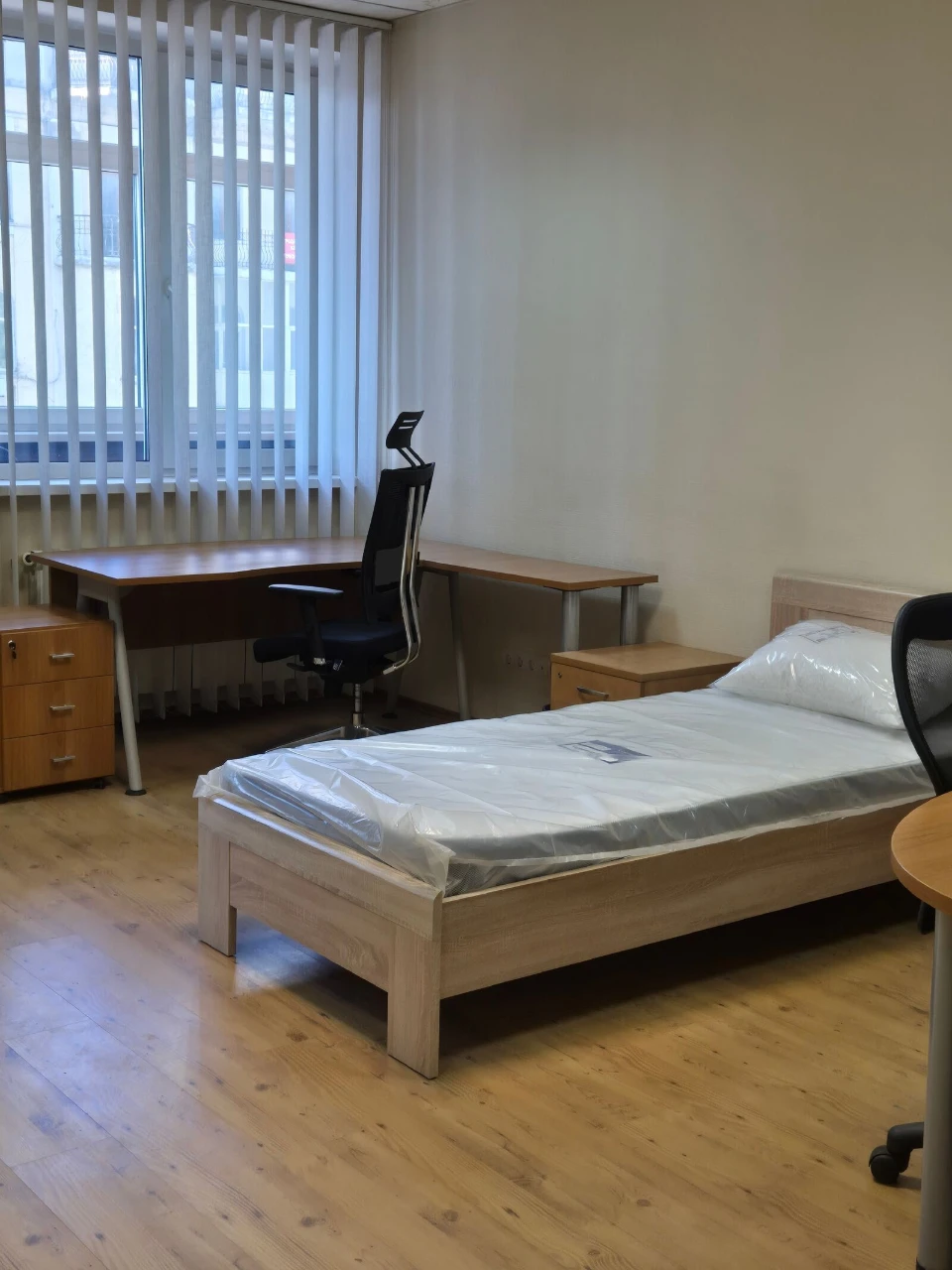 Кімната в трикімнатній квартирі в м. «Палац Україна» - 7 хв.