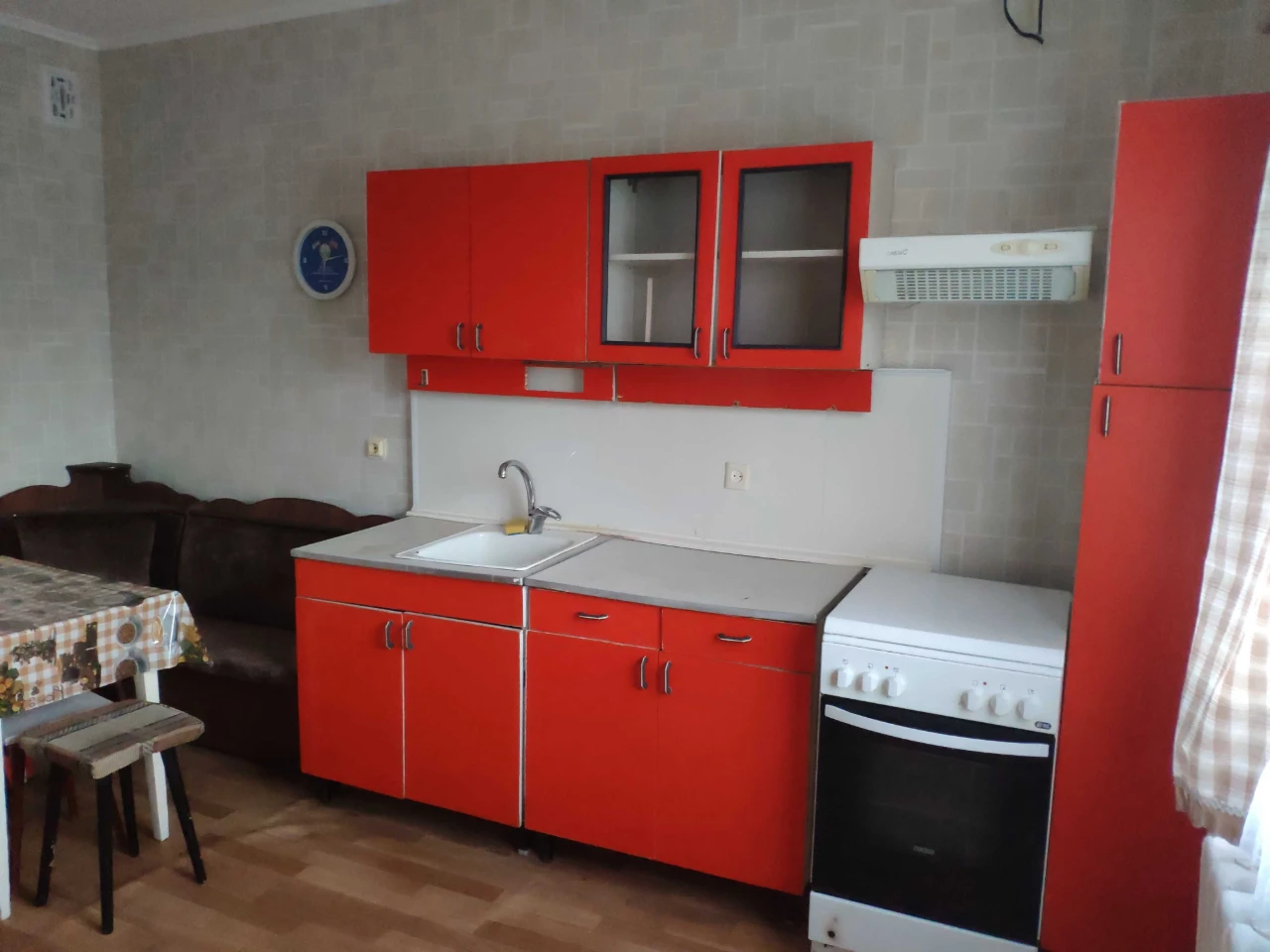 Окрема кімната 16 м² "під ключ" БЕЗ КОМПЛЕКТА НЕЛЕЖНОГО гарний стан