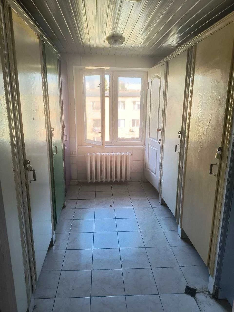 Rent of a room in a dormitory, вул. Akademika Koroleva 9B