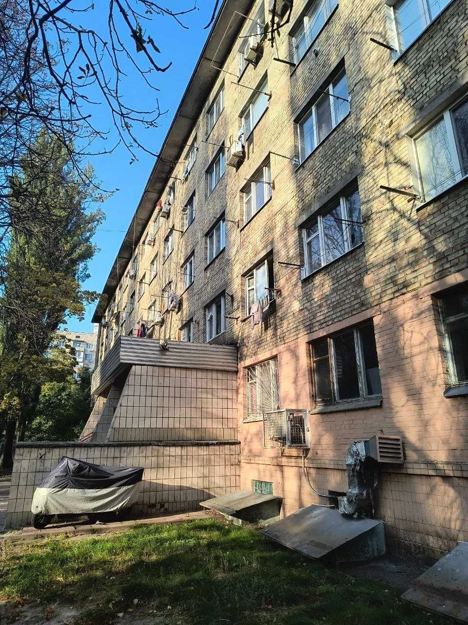 Rent of a room in a dormitory, вул. Akademika Koroleva 9B