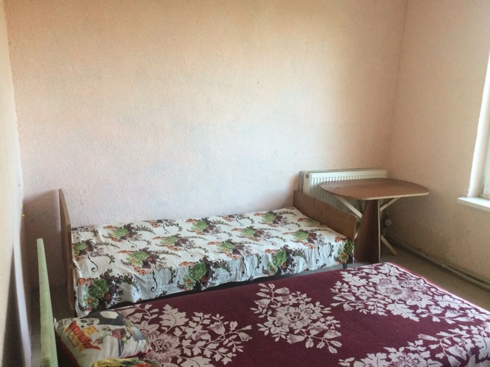 Room for rent in a private house, with a bomb shelter