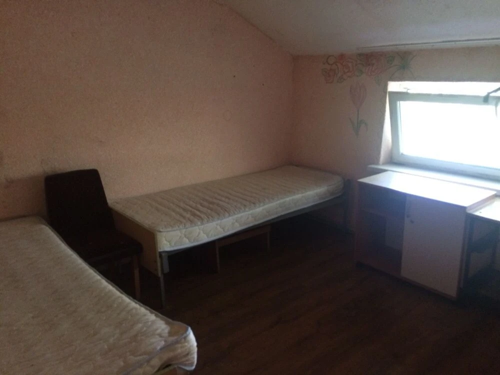 Room for rent in a private house, with a bomb shelter