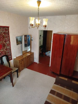 Сдается комната в 3-комнатной квартире на Виноградаре