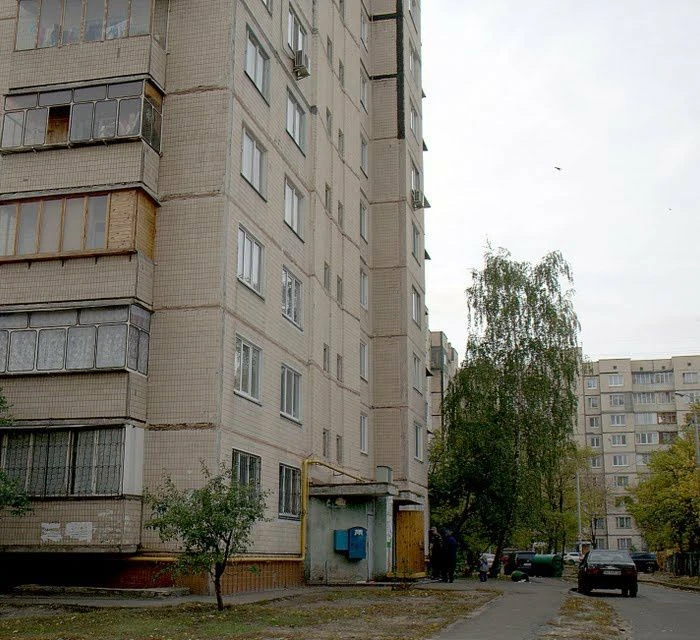 Здам окрему кімнату для дівчини або чоловіка.