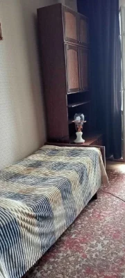 Здам окрему кімнату для дівчини або чоловіка.