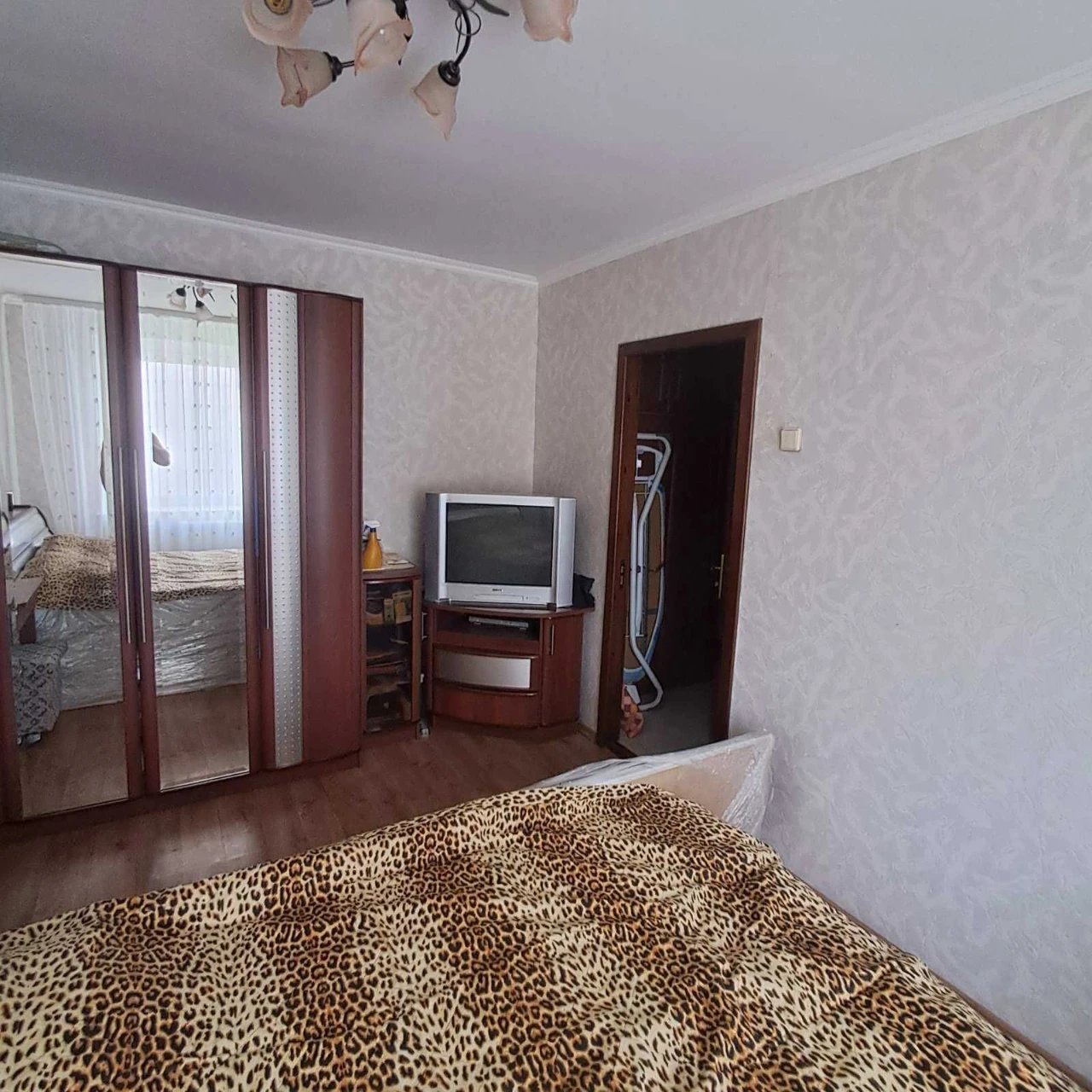 Без %. Окрема кімната, 1 особа. Червоної калини 5. Троещина